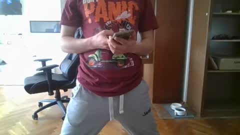 Snapshot of lestaro chatting on April 28, 2026, 9:47 am neoglo online show from April 28, 2026, 9:47 am