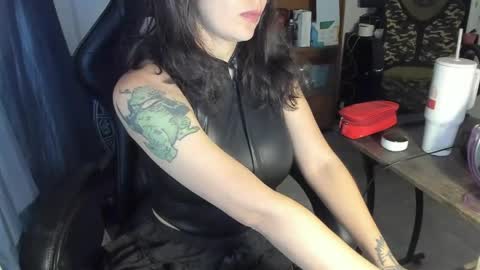 lestatdlion online show from April 13, 2026, 12:43 pm