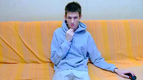 lester_broo online show from February 12, 2026, 7:25 am