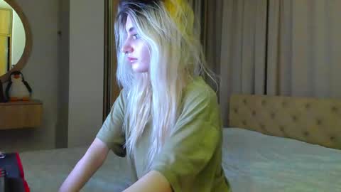 Snapshot of lesyaliss chatting on April 30, 2026, 11:31 pm lesyaliss online show from April 30, 2026, 11:31 pm