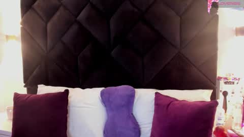 letiziia online show from September 10, 2025, 8:53 pm