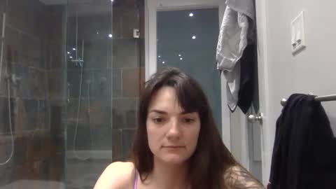 Snapshot of letjennybe chatting on February 4, 2026, 1:06 pm strawberrywatermelonpink22 online show from February 4, 2026, 1:06 pm