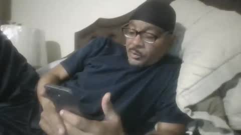 Snapshot of letmegetsum2 chatting on May 7, 2026, 2:50 am letmegetsum2 online show from May 7, 2026, 2:50 am