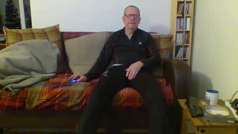 Snapshot of letmestrip chatting on December 19, 2024, 12:13 am paul online show from December 19, 2024, 12:13 am