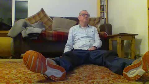 Snapshot of letmestrip chatting on January 9, 2025, 12:14 am paul online show from January 9, 2025, 12:14 am