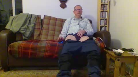 Snapshot of letmestrip chatting on January 24, 2025, 12:31 am paul online show from January 24, 2025, 12:31 am