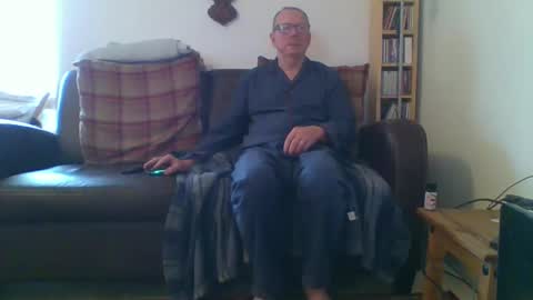 Snapshot of letmestrip chatting on February 2, 2025, 10:35 am paul online show from February 2, 2025, 10:35 am