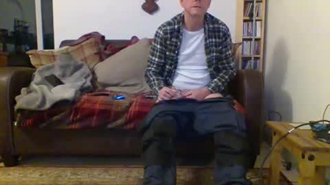 Snapshot of letmestrip chatting on February 13, 2025, 12:24 am paul online show from February 13, 2025, 12:24 am