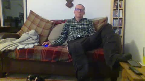 Snapshot of letmestrip chatting on February 17, 2025, 11:53 pm paul online show from February 17, 2025, 11:53 pm