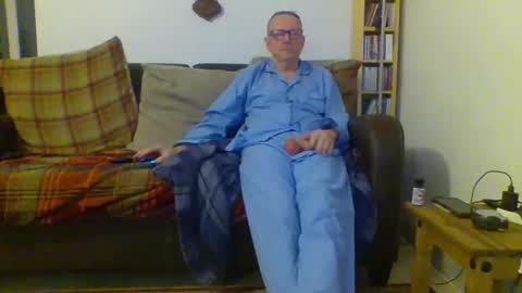 Snapshot of letmestrip chatting on February 26, 2025, 12:16 am paul online show from February 26, 2025, 12:16 am