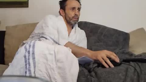 lets_plaayuk online show from April 17, 2026, 6:33 pm