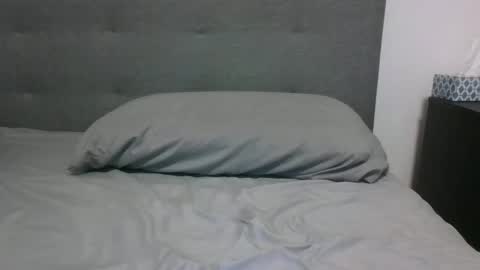 lets_play143 online show from September 30, 2025, 12:26 am