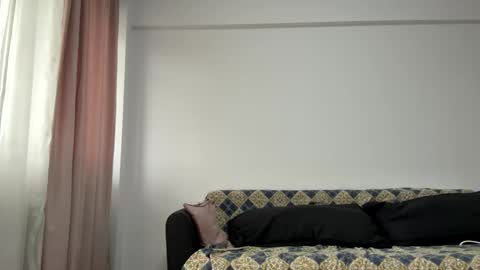 Snapshot of lettali chatting on October 2, 2025, 8:43 am follow me here you find me online show from October 2, 2025, 8:43 am