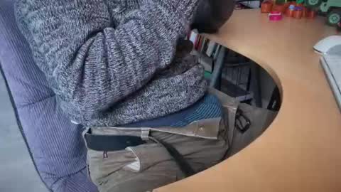 leukurrt online show from December 22, 2025, 12:24 pm