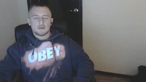 Snapshot of lev1ngston chatting on December 9, 2024, 12:34 am lev1ngston online show from December 9, 2024, 12:34 am