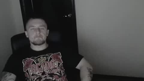 Snapshot of lev1ngston chatting on December 24, 2024, 9:44 pm lev1ngston online show from December 24, 2024, 9:44 pm