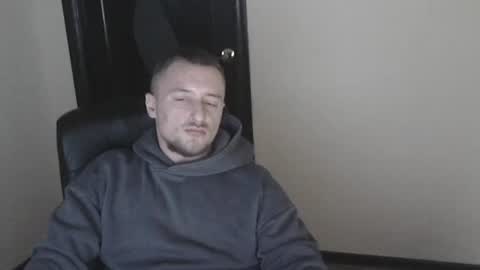 Snapshot of lev1ngston chatting on December 29, 2024, 6:05 pm lev1ngston online show from December 29, 2024, 6:05 pm