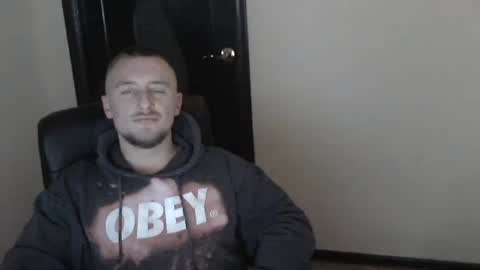 Snapshot of lev1ngston chatting on January 2, 2025, 3:51 pm lev1ngston online show from January 2, 2025, 3:51 pm