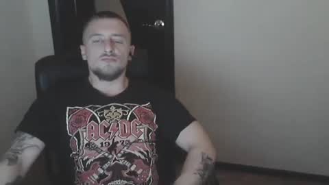 Snapshot of lev1ngston chatting on January 8, 2025, 10:04 am lev1ngston online show from January 8, 2025, 10:04 am