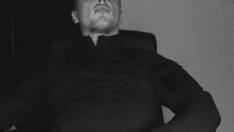 Snapshot of lev1ngston chatting on September 9, 2025, 10:09 pm lev1ngston online show from September 9, 2025, 10:09 pm