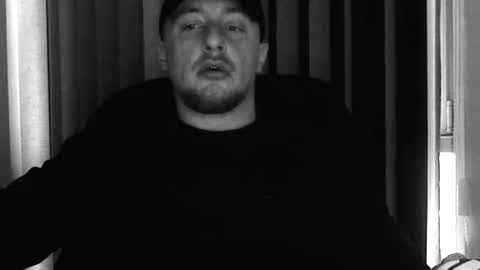 Snapshot of lev1ngston chatting on January 7, 2026, 9:12 am lev1ngston online show from January 7, 2026, 9:12 am