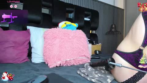 levana1 online show from December 18, 2025, 7:09 pm