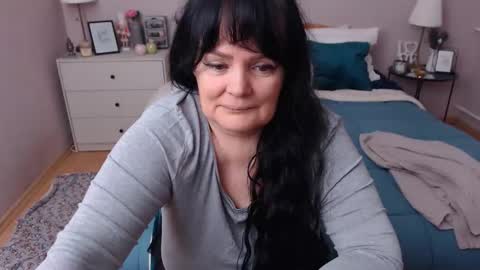 Mary online show from December 18, 2025, 1:28 pm