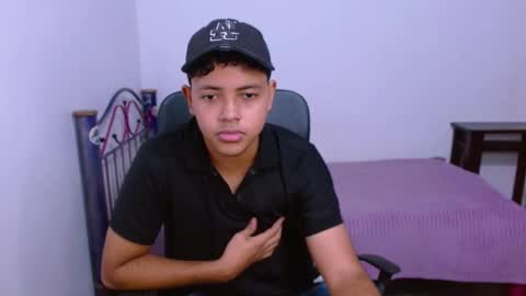 Snapshot of levii_7 chatting on October 5, 2025, 10:40 pm 0600AM-1200PM - online show from October 5, 2025, 10:40 pm