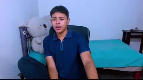 Snapshot of levii_7 chatting on October 23, 2025, 3:17 am 0600AM-1200PM - online show from October 23, 2025, 3:17 am