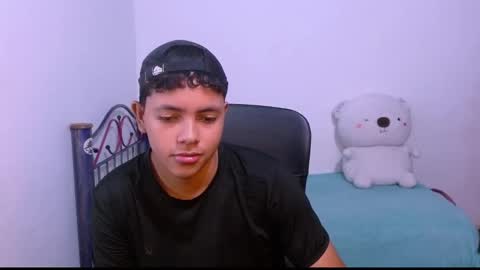 Snapshot of levii_7 chatting on November 3, 2025, 3:30 am 0600AM-1200PM - online show from November 3, 2025, 3:30 am