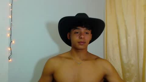 i  am lewis ly EDUARDO MEMDOZA15 online show from April 20, 2026, 4:32 pm