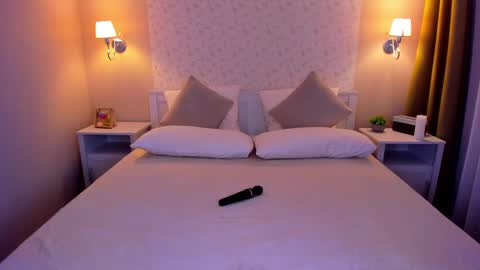 Snapshot of lexi_split chatting on February 18, 2025, 11:44 am Lexi GTM2 MonWedThurSatSun 1000am-400pm online show from February 18, 2025, 11:44 am