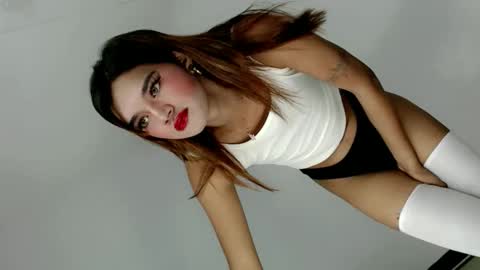 Snapshot of lexia_naj chatting on February 21, 2026, 6:53 pm Lexia online show from February 21, 2026, 6:53 pm