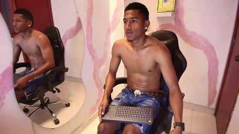 Lexi  Derek online show from September 23, 2025, 2:53 pm