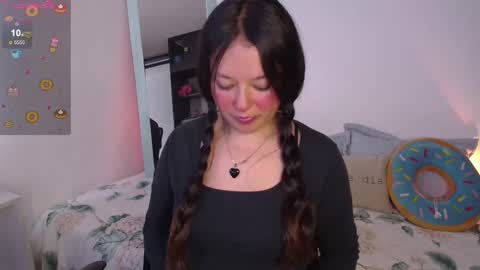 Snapshot of lexie_babe chatting on September 16, 2025, 6:09 pm Lexie Thompson   8pm  0000am -5 online show from September 16, 2025, 6:09 pm