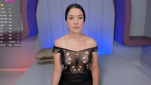 Lexie Thompson  online show from September 11, 2025, 12:05 pm