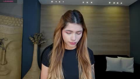 Lexie  online show from September 14, 2025, 12:04 pm