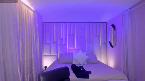 Lexie  online show from October 11, 2025, 12:58 pm