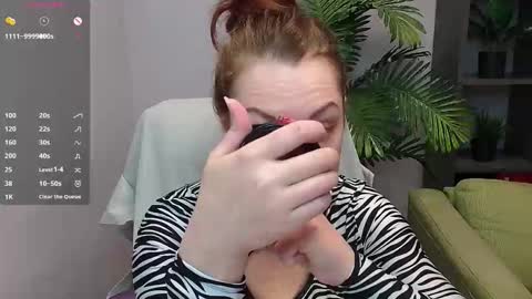 Snapshot of lexiflower1 chatting on October 26, 2025, 2:45 pm Lexi online show from October 26, 2025, 2:45 pm