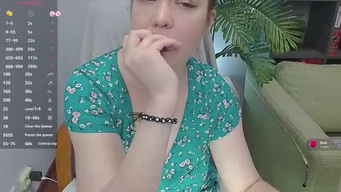 Snapshot of lexiflower1 chatting on November 5, 2025, 4:29 pm Lexi online show from November 5, 2025, 4:29 pm