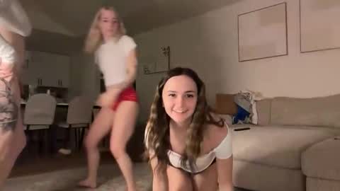 lexiiismith online show from February 3, 2026, 2:53 am