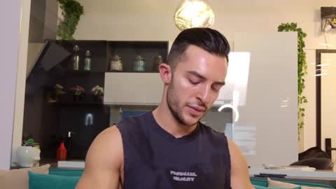 Snapshot of lexin25 chatting on December 9, 2024, 6:14 pm Askme online show from December 9, 2024, 6:14 pm