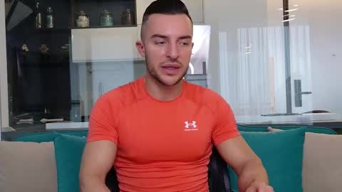 Snapshot of lexin25 chatting on January 7, 2026, 1:35 pm Askme online show from January 7, 2026, 1:35 pm