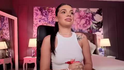 Lexi online show from June 25, 2026, 5:23 am