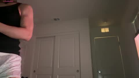 Snapshot of lexxxcazzo chatting on February 2, 2026, 7:18 am Dromaeosaurex online show from February 2, 2026, 7:18 am