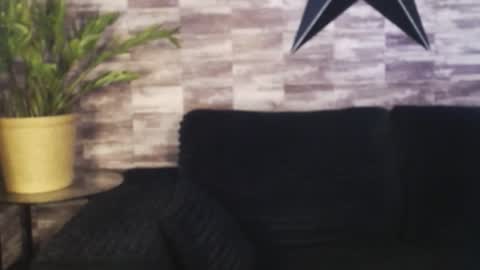 lexywetrain online show from December 3, 2025, 9:35 pm