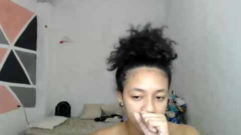 lolita online show from December 12, 2024, 4:43 pm