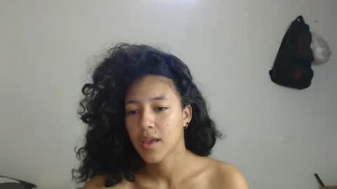 lolita online show from January 31, 2025, 3:22 pm