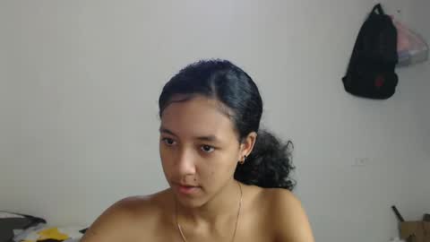 lolita online show from February 4, 2025, 5:23 pm