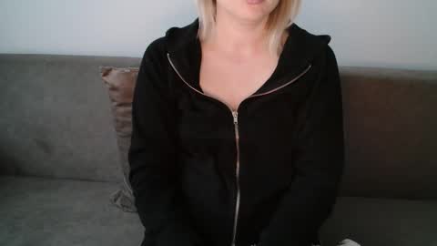 Leyla online show from April 6, 2026, 4:46 am